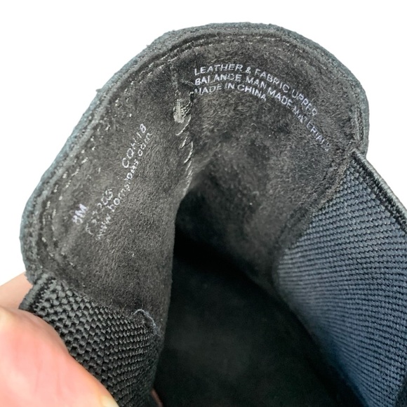 Born black suede leather upper Chelsea ankle bootie style F57203. Size 8 - Picture 10 of 10